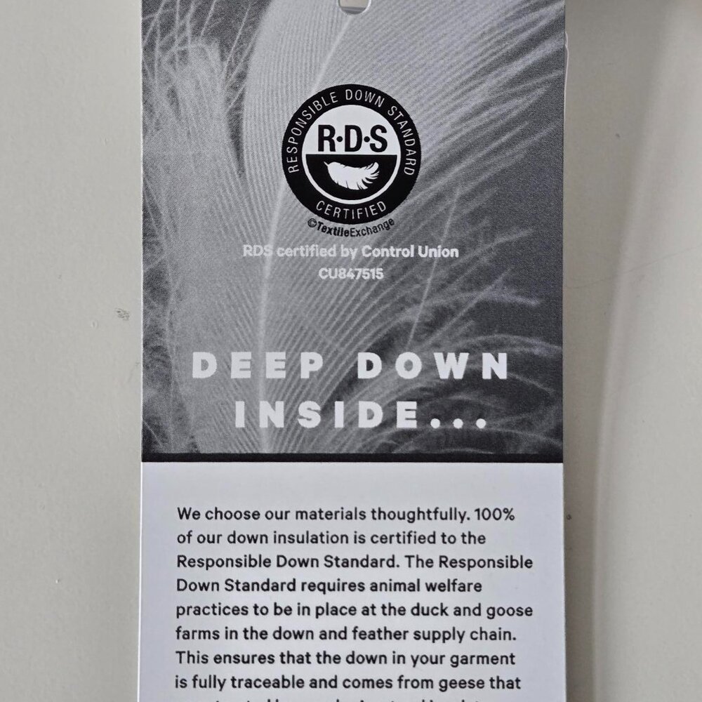 NWT LULULEMON White 600 Fill Goose Down Wunder Puff Gloves Women M/L - Picture 9 of 12